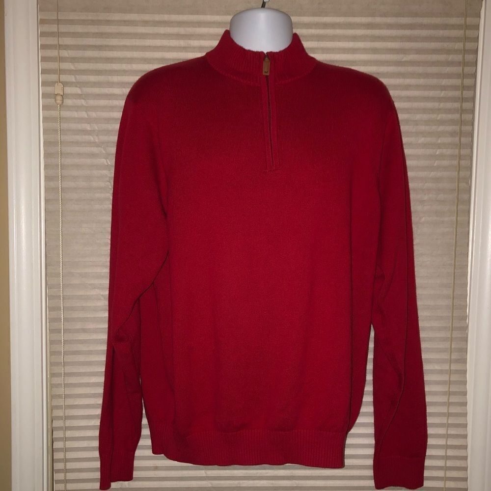 Vineyard Vine Sweater EUC